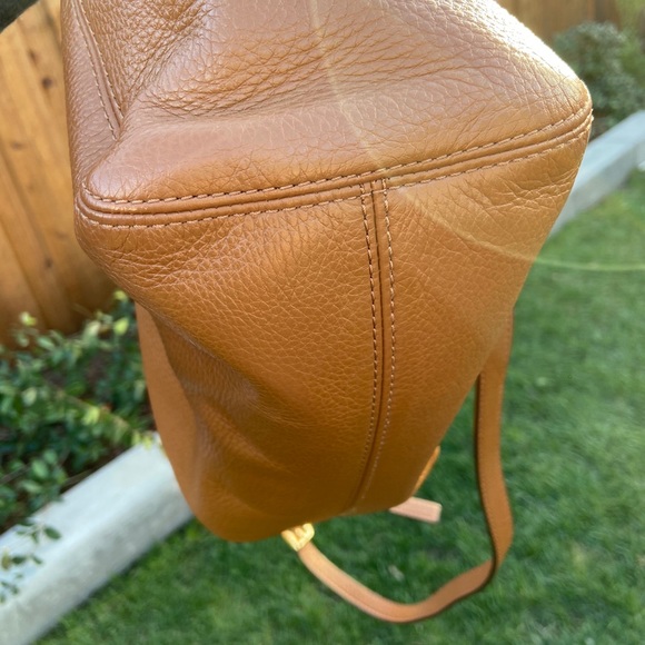 Michael Kors Shoulder Tote & Wallet - Picture 5 of 13